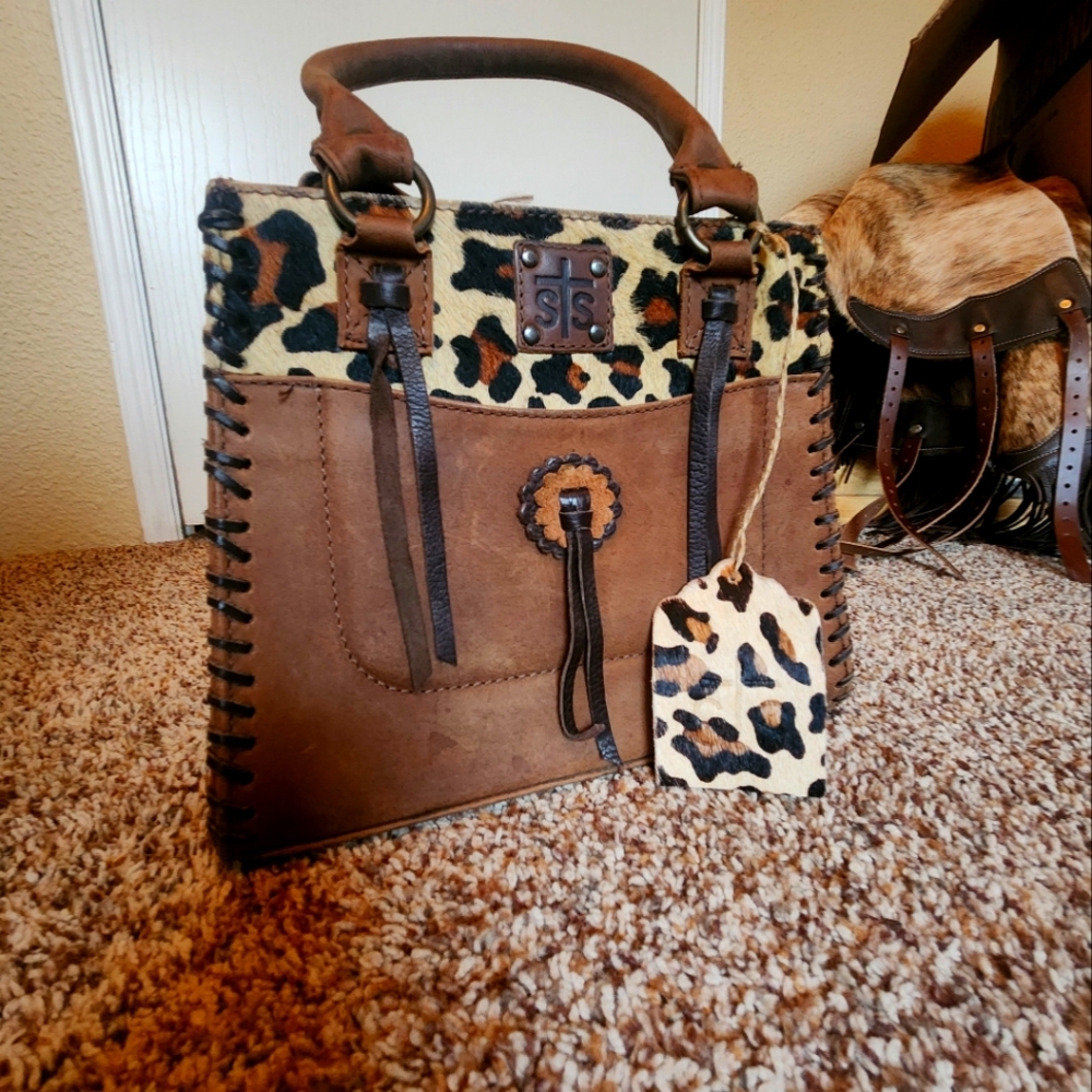 STS Cheetah Print Purse